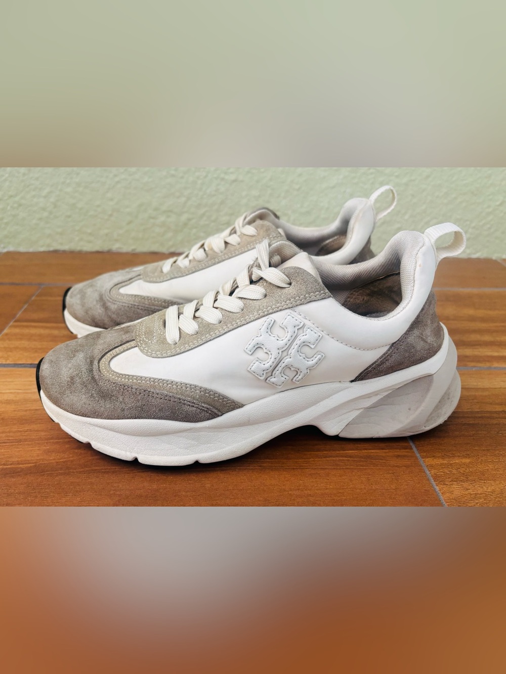 Tory Burch Good Luck Lace Up Trainers Tennis Shoes Sneakers Size: 7
